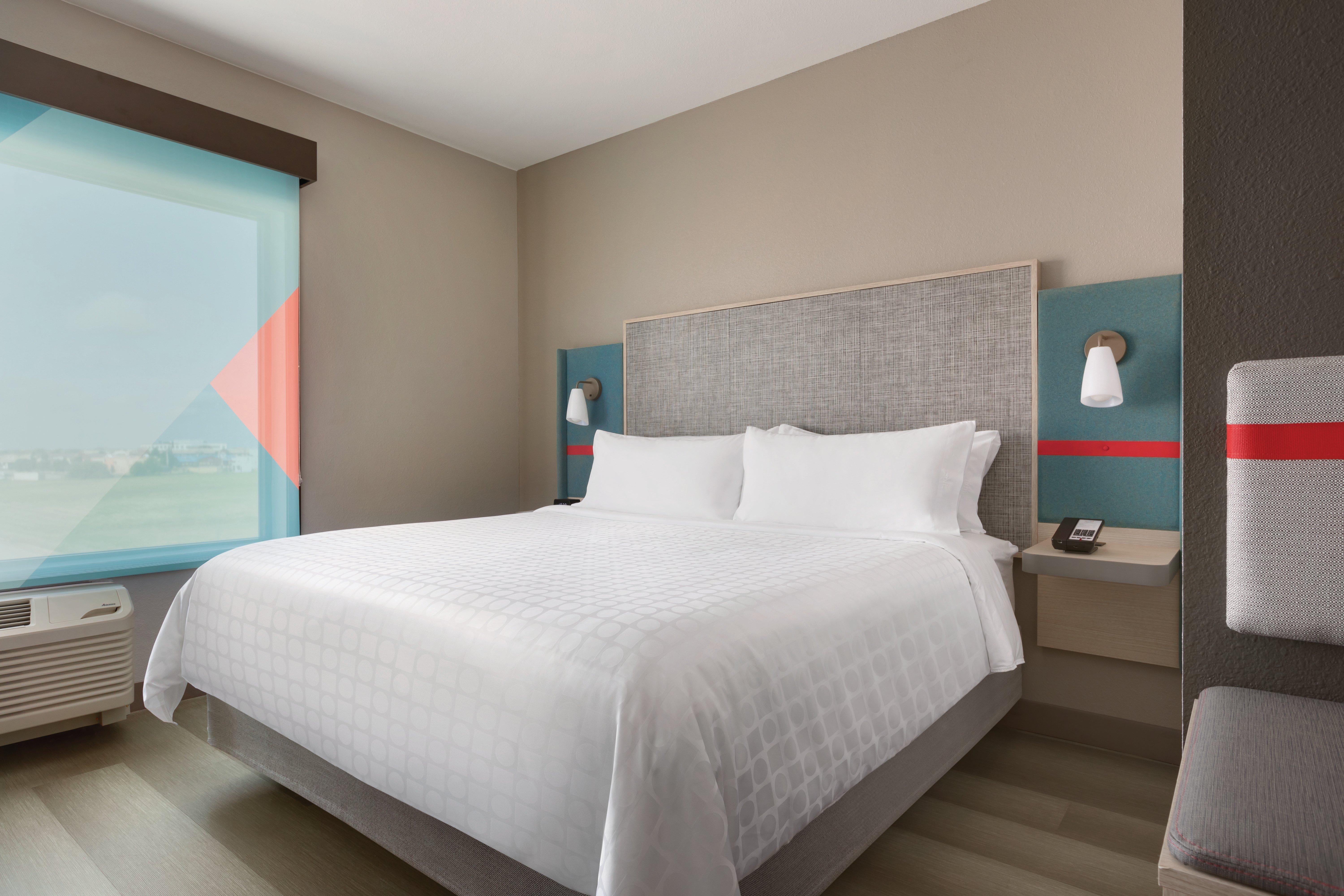 Avid Hotels - Boston Logan Airport - Revere By Ihg Exteriör bild