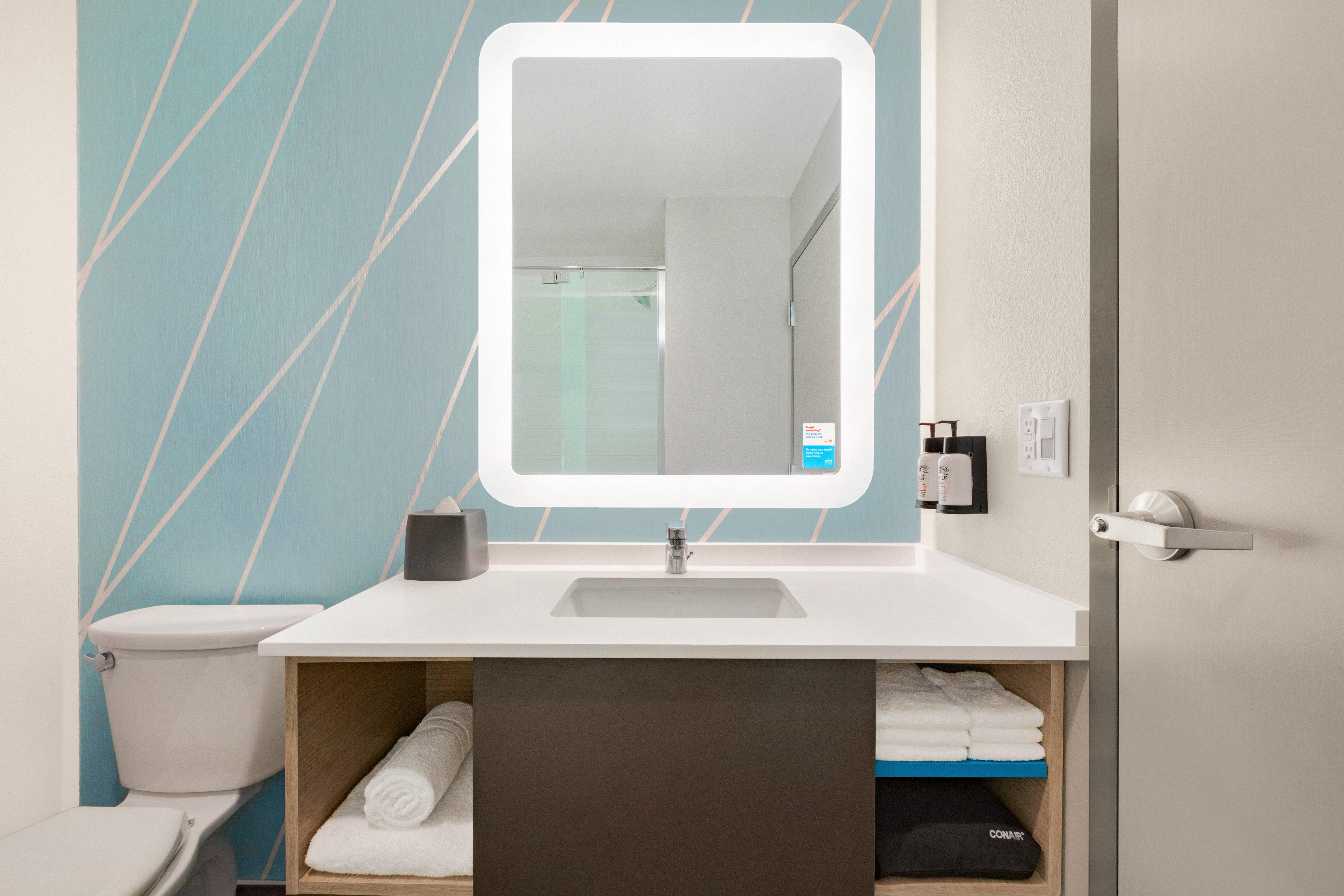 Avid Hotels - Boston Logan Airport - Revere By Ihg Exteriör bild